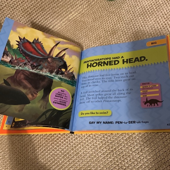 Brand new National Geographic kids hardcover, dinosaur book πππ - Picture 12 of 17